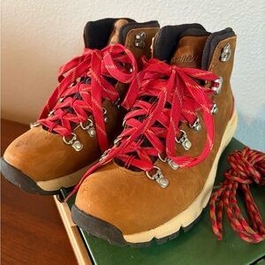 Danner Mountain 600 Leaf GTX Women's Boots - Size 6 Medium